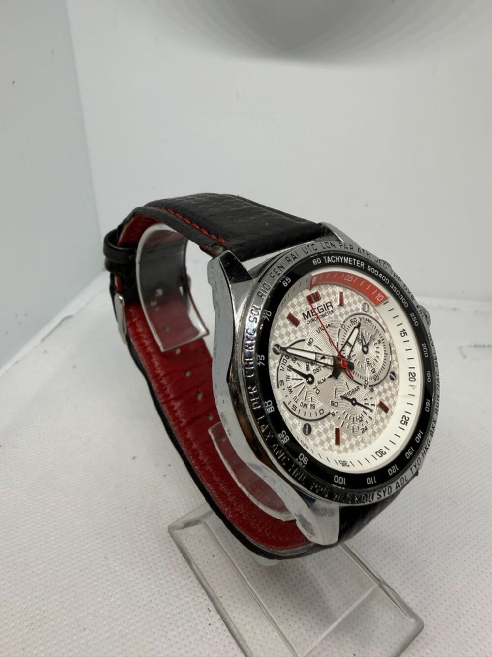 Megir 1010 Men White Dial Red Accent Chronograph Black Tachymeter Quartz Watch - Picture 8 of 12